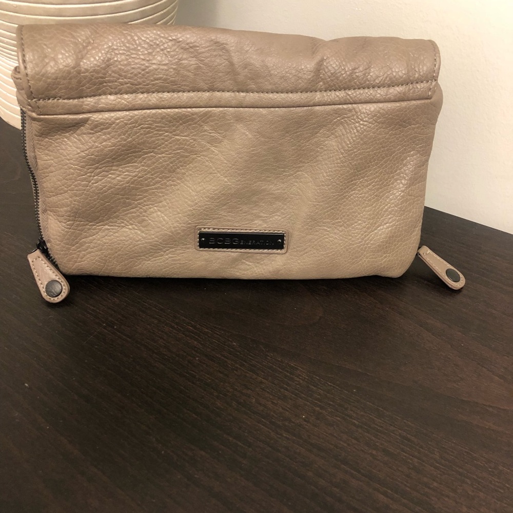 BCBGeneration clutch - Picture 5 of 7